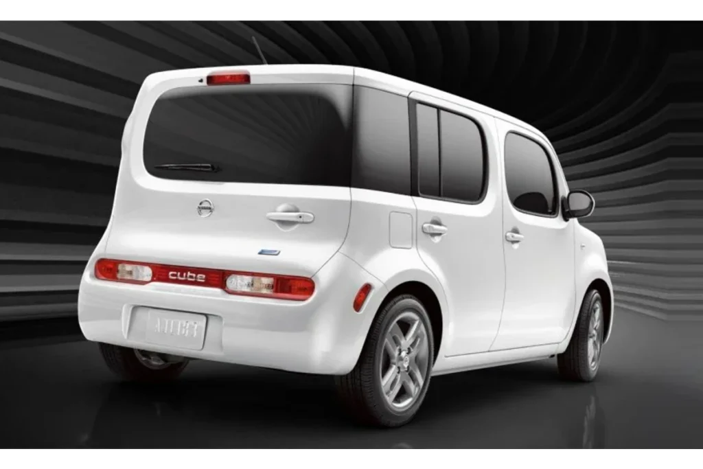 nissan cube.